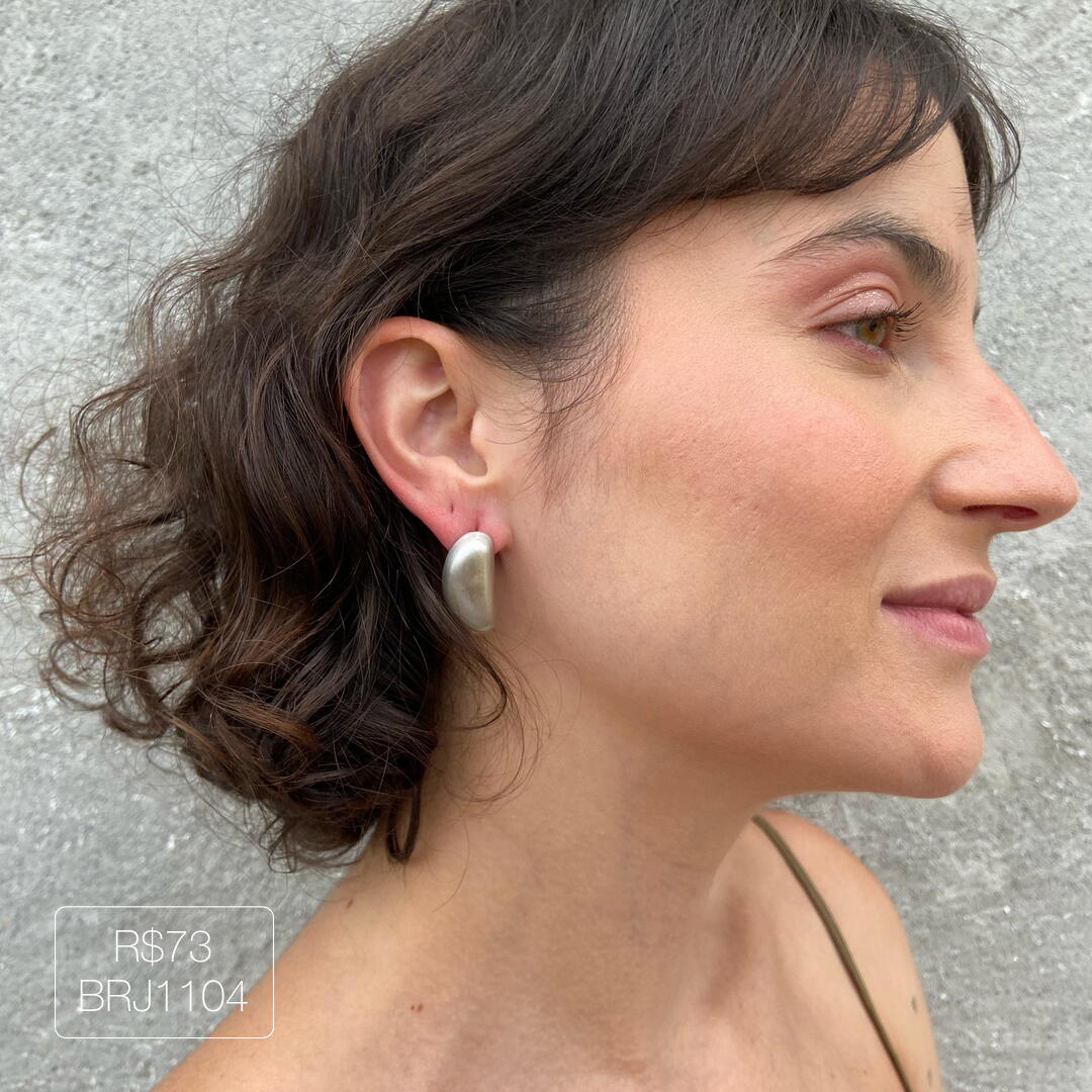 Brinco G Meia Esfera Fosco Prateado